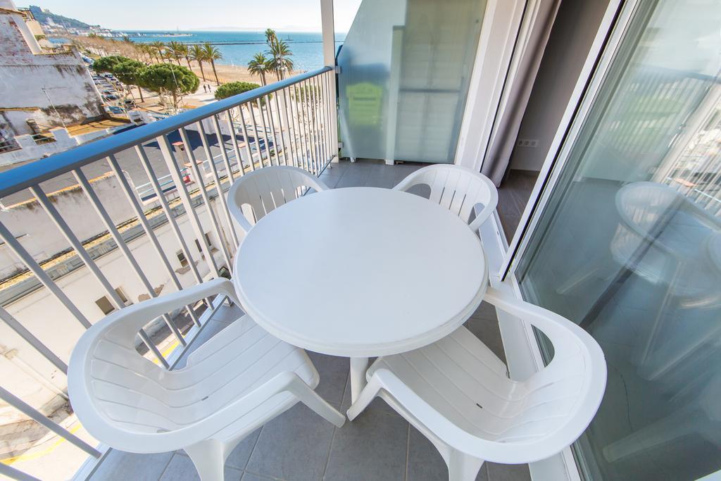 Palmeras 3.2 Roses Exterior foto